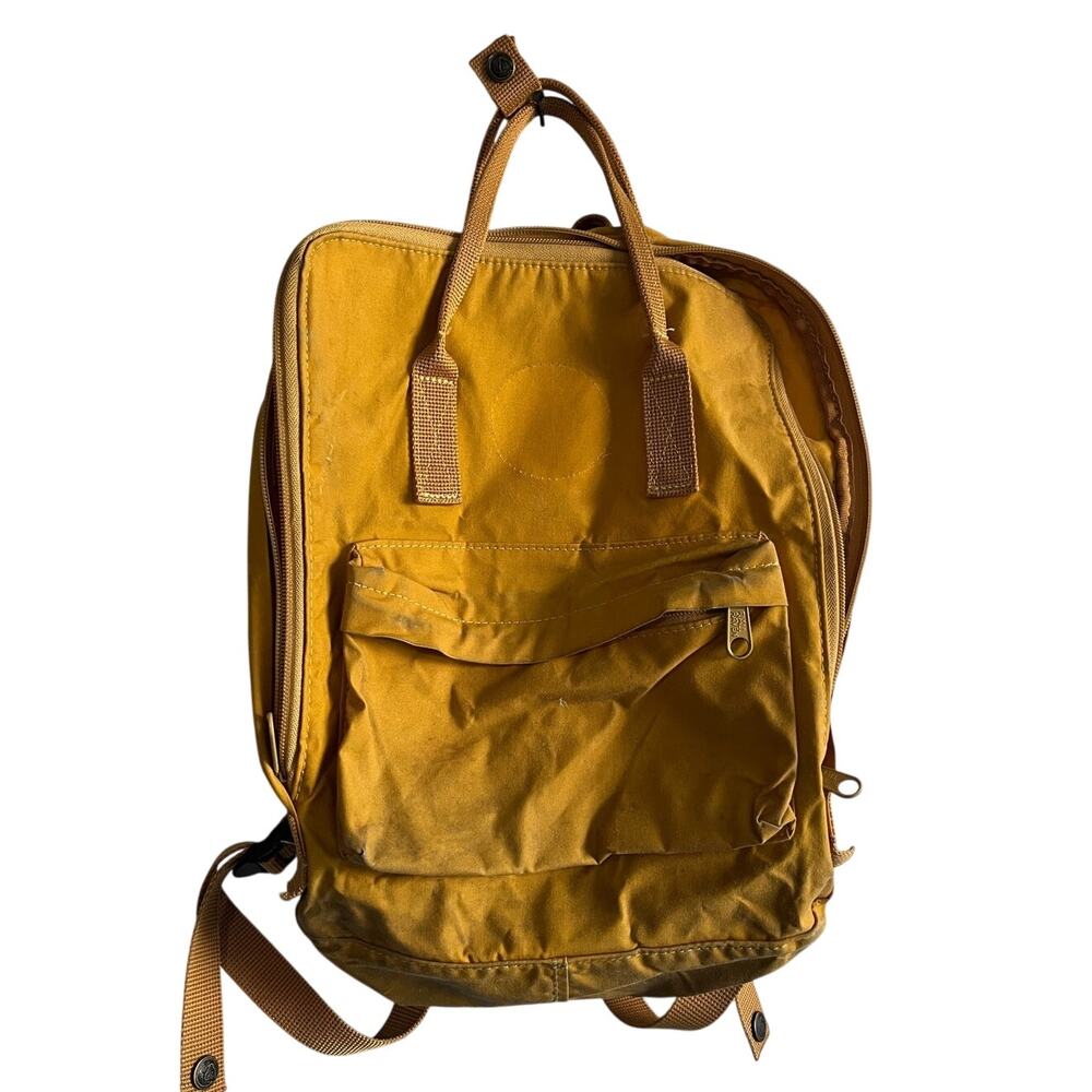 Fjallraven kanken pack yellow